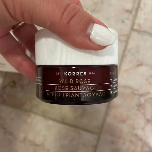 Brand New Korres Wild Rose vitamin C brightening sleeping Facial - Picture 2 of 3